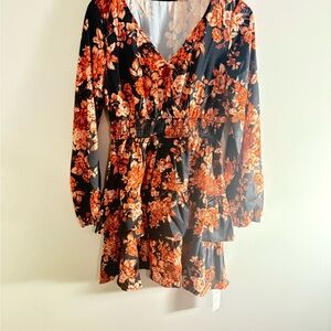 Cupshe Black and Orange Floral Long Sleeve Dress, pictures doesn’t do it justice